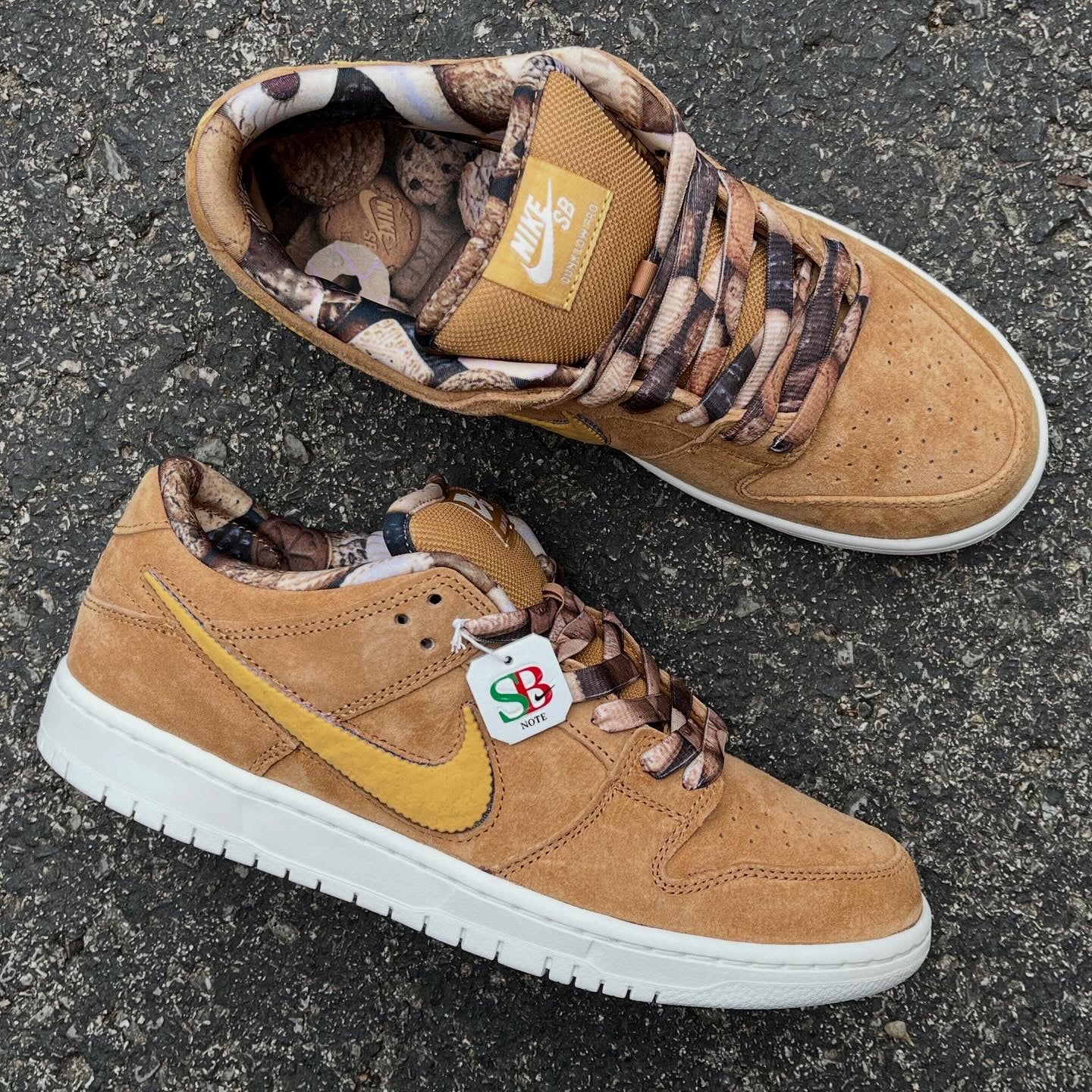 NIKE SB DUNK LOW NOTE